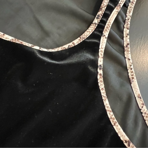 Victoria’s Secret velvet body suit, backless, sleeveless, animal print trim,S - Picture 10 of 16